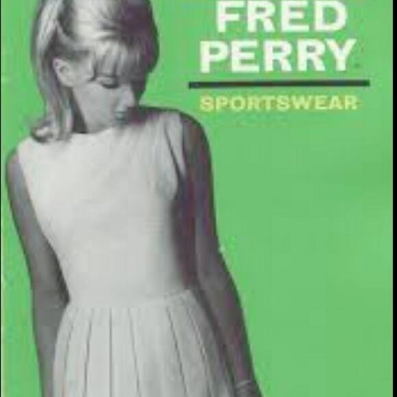 𝅺Vintage 1970s Fred Perry Pleated White Tennis Skirt Size Euro 42 US Small‎ - Picture 9 of 11